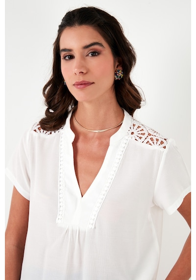 Lela Güpür Detaylı % 100 Pamuk Regular Fit V Yaka Bayan Bluz 611Bz0286 Ekru