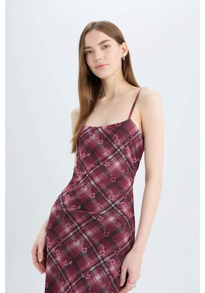 DeFacto Bodycon Vücudu Saran Kareli Tül Askılı Maxi Elbise D5034AX25SPBR248