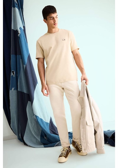 Defacto Regular Fit Bisiklet Yaka Baskılı Kısa Kollu Tişört F3472ax25aubg539 Bej