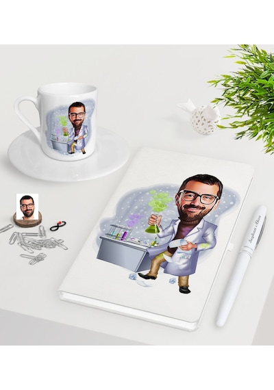 Kişiye Özel Erkek Kimyager Karikatürlü Beyaz Defter Kalem Türk Ka N11.25033