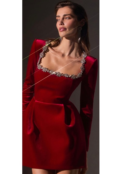 Hanife Glam Couture Hanife Glam Kare Yaka Taşlı Mini Kadife Elbise Kırmızı