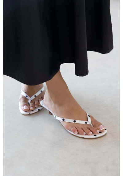 Wolk Shoes Ruiz Kadın Topuklu Parmak Arası Saten Sandalet Beyaz Puantie