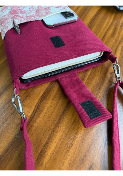 Aksesuarsepeti El Yapımı, Fransız Köylüsü Desenli, Cepli, Taşıma Askılı, Kılıf Çanta, Tablet Kılıfı, Kitap Kılıfı Bordo