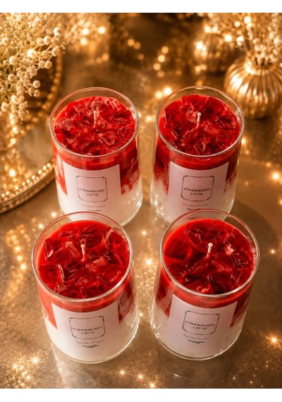 Mumelia Latte Serisi - Doğal Soya Cam Bardak Tasarım Mum - Strawberry Latte .