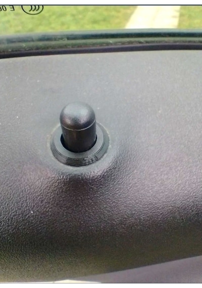 Volvo C30 S40 V50 Kapı Kilit Pimi Kenarlığı 4 Adet