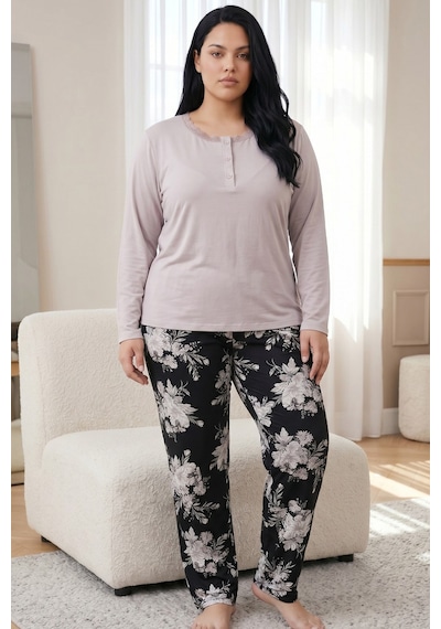 Siyah İnci Düğmeli Pamuklu Likralı Büyük Beden Battal Boy Örme Pijama Takım26240912 Lila Siyah İnci Düğmeli Pamuklu Likralı Büyük Beden Battal Boy Örme Pijama Takım26240912 Lila