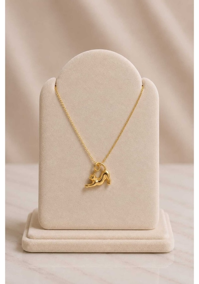 Minimal Esneyen Kedi Figürlü Gold Kolye Altın