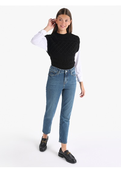Colin's Colins 703 Carla Dar Kesim Orta Bel Düz Paça Mavi Jean Kadın Pantolon Cl1065294 Denim Colin's Colins 703 Carla Dar Kesim Orta Bel Düz Paça Mavi Jean Kadın Pantolon Cl1065294 Denim