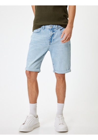 Koton Slim Fit Kot Şort Bermuda Katlama Paçalı Düğme Detaylı Bleach 4sam40027ıd Açık Mavi Koton Slim Fit Kot Şort Bermuda Katlama Paçalı Düğme Detaylı Bleach 4sam40027ıd Açık Mavi