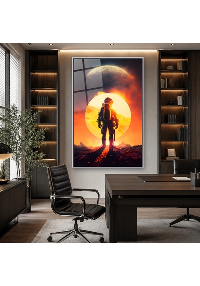 Güneş Önünde Yürüyen Astronot Gümüş Çerçeveli Cam Tablo