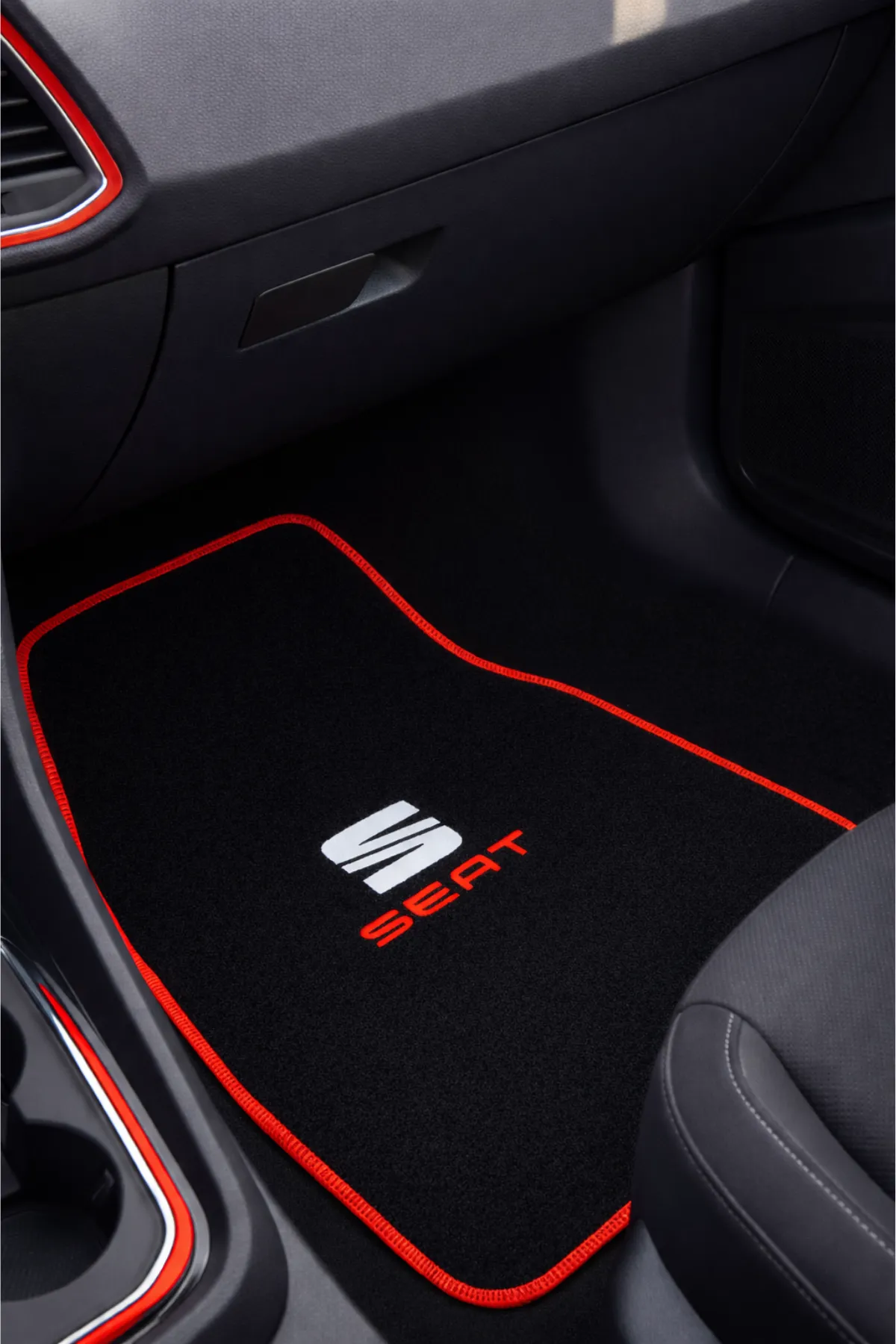 Seat Uyumlu Nakış Işlemeli 5 Li Oto Halı Paspas Siyah Araç Içi Paspas Seti