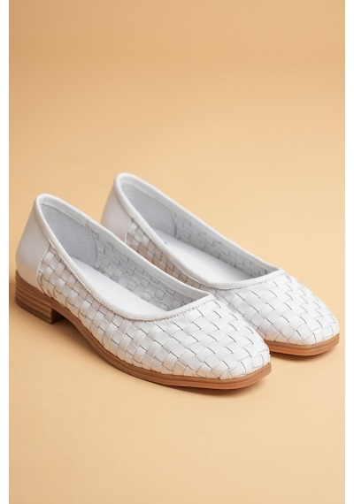 Analin Shoes Kadın Hakiki Deri Örgü Detaylı Babet Beyaz Analin Shoes Kadın Hakiki Deri Örgü Detaylı Babet Beyaz
