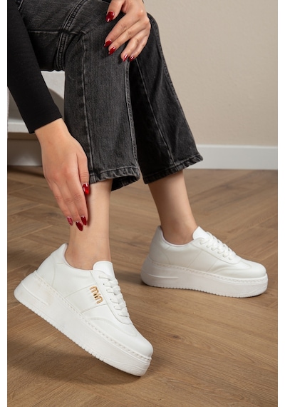 Bahrina Kadın Beyaz Cilt Kalın Taban Tokalı Sneaker