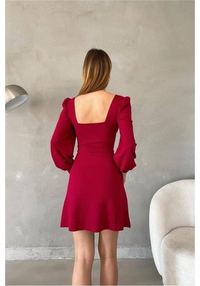 DefyModa Kadın Minimal Krep Kumaş Kare Yaka Uzun Kollu Elbise Bordo