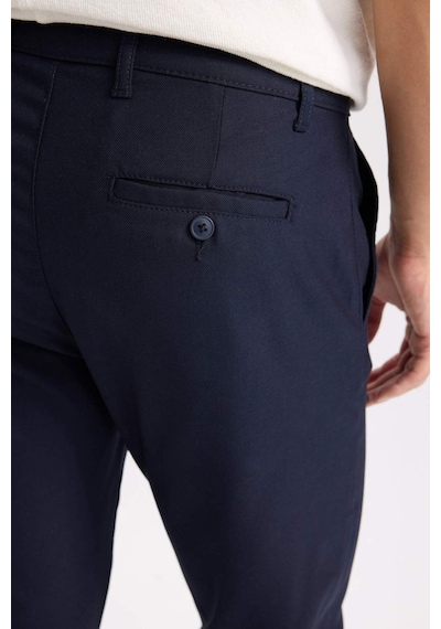 Defacto Çapraz Dokuma Chino Kumaş Pantolon Slim Fit Dar Kesim Dar Paça Basic Düz Cepli B2091AX23AU Lacivert Defacto Çapraz Dokuma Chino Kumaş Pantolon Slim Fit Dar Kesim Dar Paça Basic Düz Cepli B2091AX23AU Lacivert