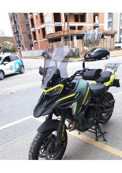 Motocam Benelli Trk 702 X Ön Cam 2024-2026 Model 51cm Füme Renkli 4mm Tasarımlı
