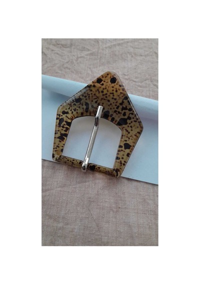 Kehrıbar Akrılık Toka 2,5 Cm , Kemer İç Ölçü , 1 Adet