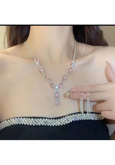 Elegant Kadın Kolye Küpe Set Özel Günler De Kullanılabilecek Şık Kadın Set Şık Kutusuyla Gönderilmektedir Antik Gümüş Elegant Kadın Kolye Küpe Set Özel Günler De Kullanılabilecek Şık Kadın Set Şık Kutusuyla Gönderilmektedir Antik Gümüş