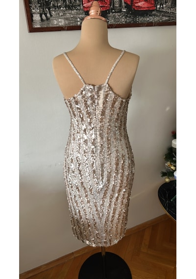 Chica Rosa Fashion Dore Işıltılı Pullu Askılı Midi Elbise