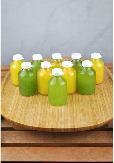 10 Adet Cam Ginger Shot Detox Şişesi Sızdırmaz Plastik Kapaklı Çok Amaçlı 50ml Beyaz