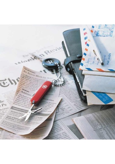 Victorinox Classic SD 0.6223.G Kırmızı İsviçre Kamp Çakısı 7F Kırmızı
