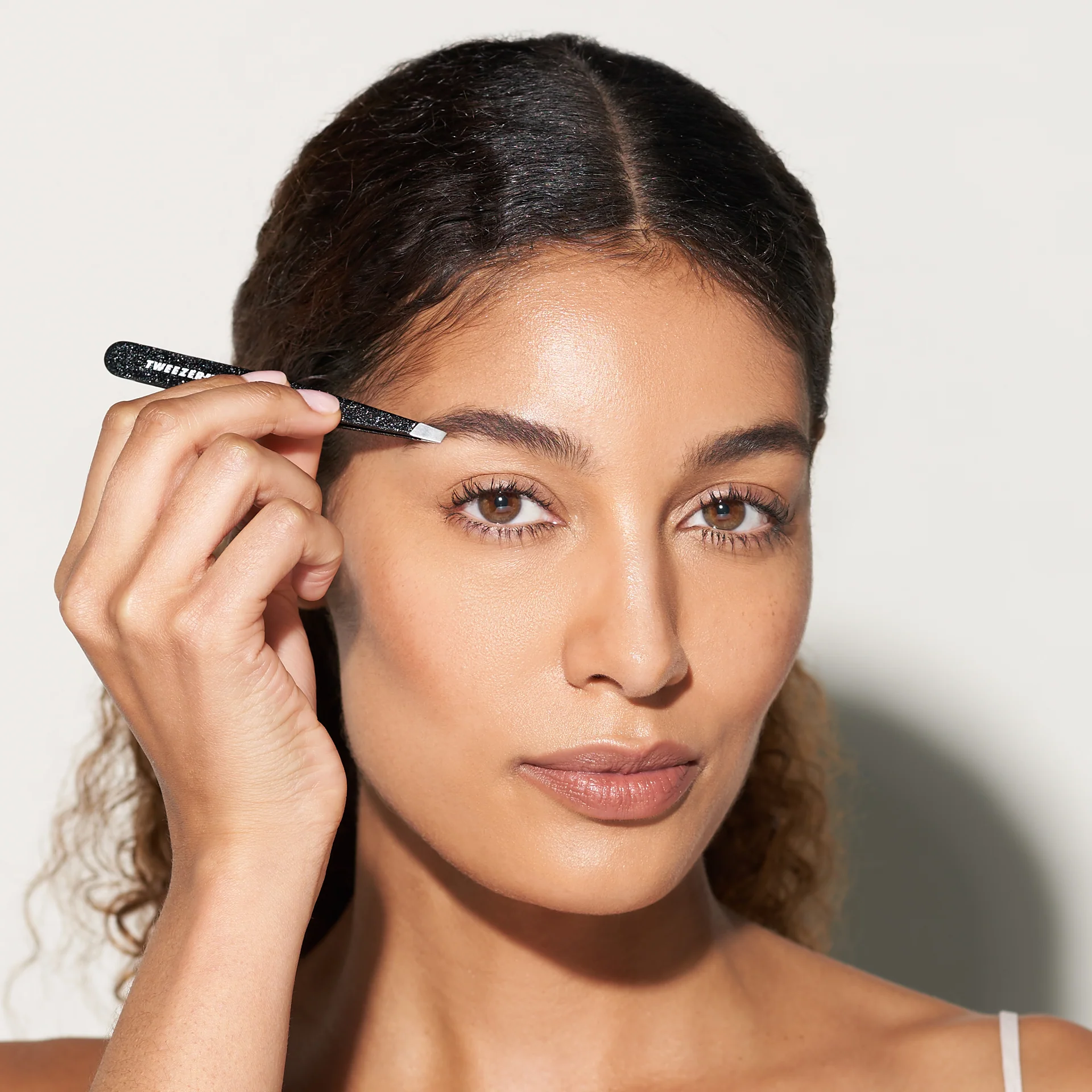 Tweezerman Slant Tweezer Dusted Onyx - Işıltılı Siyah Oniks Cımbız