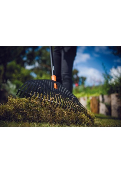 Fiskars 135026-1003464 Solid Medium Orta Yaprak Tırmığı 414 Mm