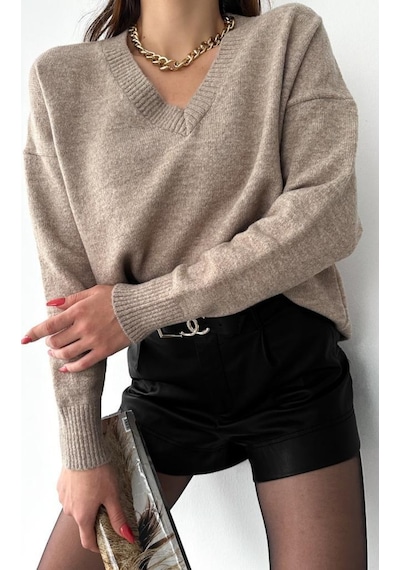 Femelle Kadın Camel V Yaka Standart Beden Oversize Basic Triko Kazak kahverengi