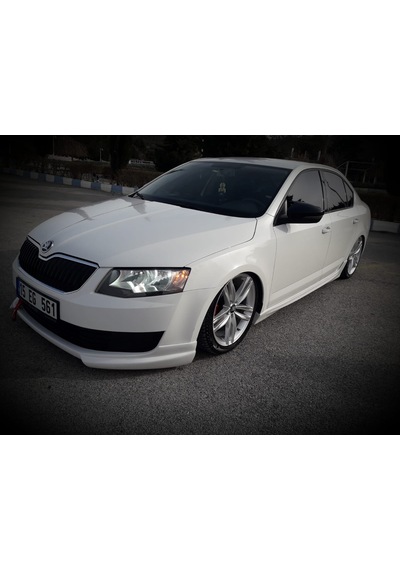 Skoda (Plastik) Octavia Yan Marşpiyel