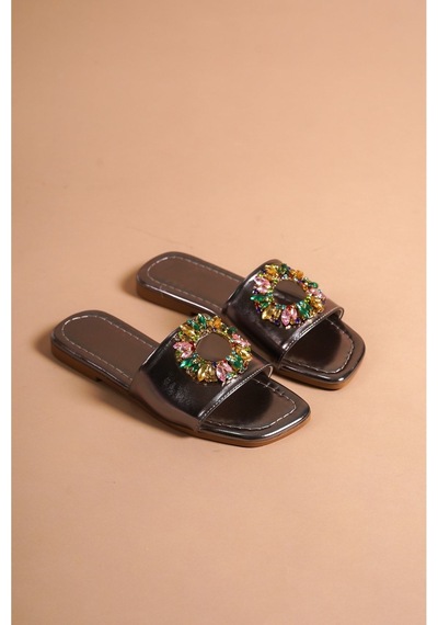 Munora Butik Taşlı Toka Detaylı Parlak Platin Terlik Platin Platin