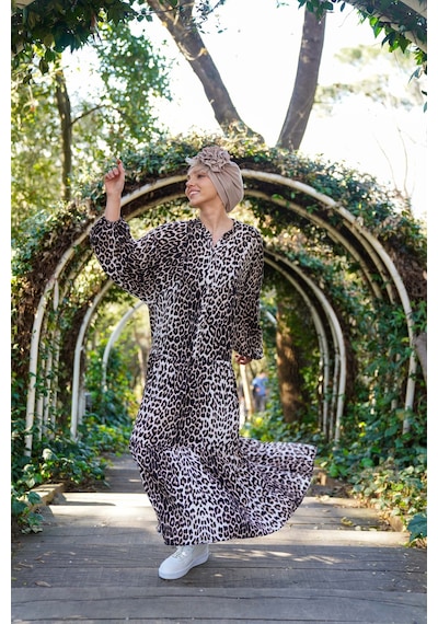 Polologin Butik Dökümlü Leopar Desenli Uzun Tesettür Elbise Çok Renkli