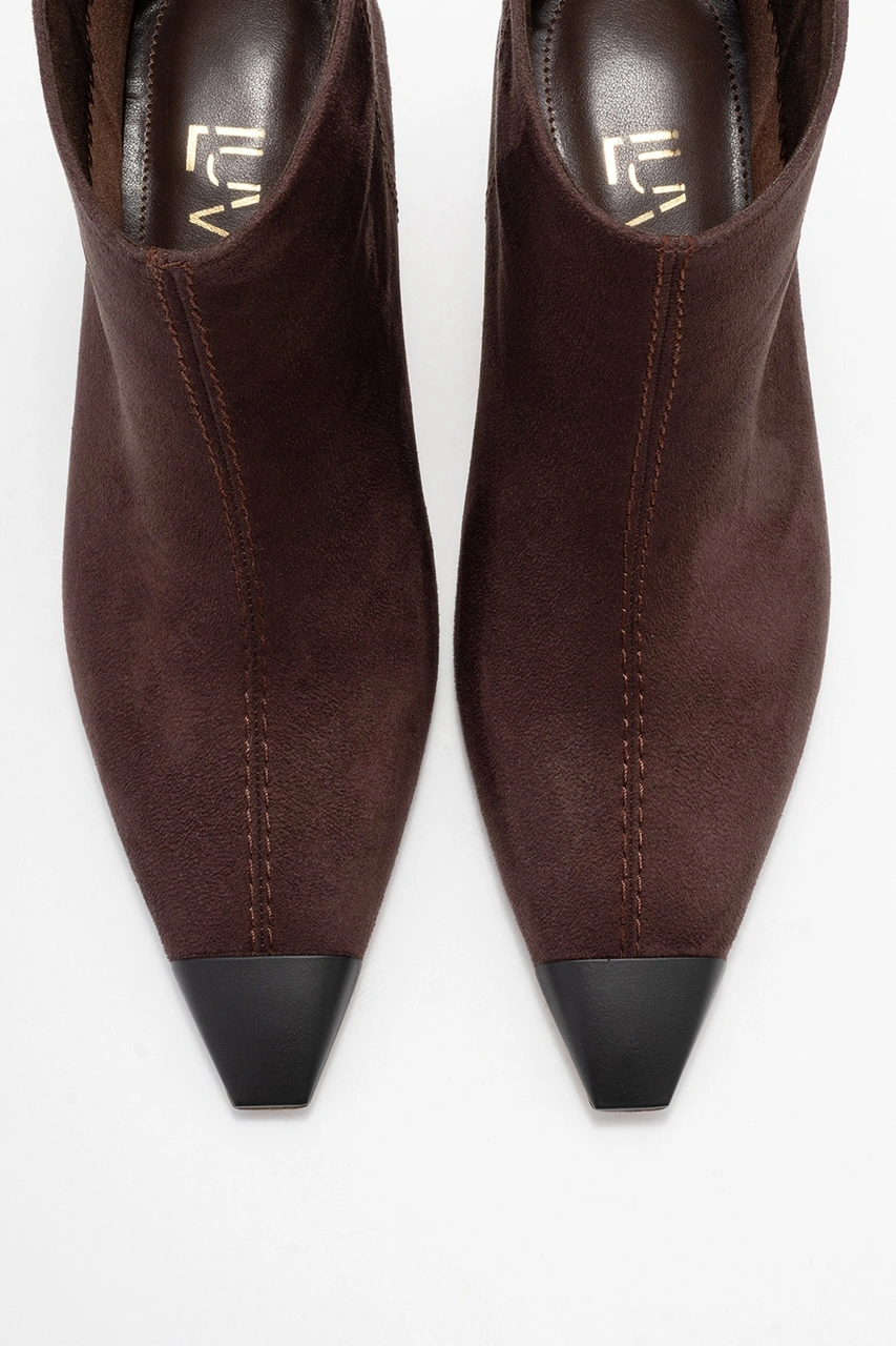 Luvishoes Luvi Shoes Rassel Kahverengi Süet Mat Burunlu Kadın İnce Topuklu Bot Süet Kahve Luvishoes Luvi Shoes Rassel Kahverengi Süet Mat Burunlu Kadın İnce Topuklu Bot Süet Kahve