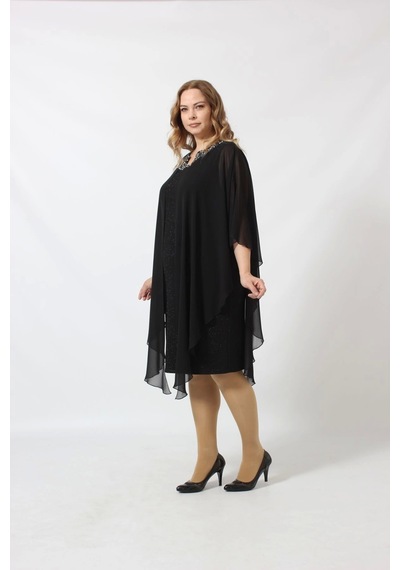 Moda Berray Yakası Taş Baskılı Fukuro Kumaş Kombinli Büyük Beden Kısa Abiye Elbise Simlisiyah Siyah Moda Berray Yakası Taş Baskılı Fukuro Kumaş Kombinli Büyük Beden Kısa Abiye Elbise Simlisiyah Siyah