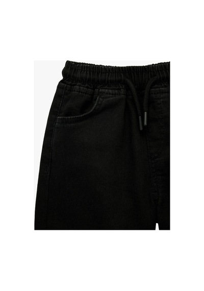 Koton Erkek Çocuk Beli Bağcıklı Cep Detaylı Slim Fit Denim Şort Siyah
