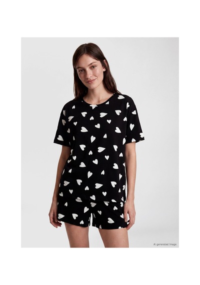 Lcw Dream Siyah Kalp Desenli Kadın Şortlu Pijama Takımı
