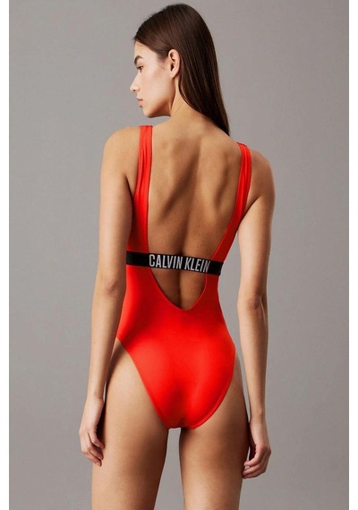 Calvin Klein Kadın Göğüste Kesik Detaylı Kırmızı Mayo-4976 Çok Renkli