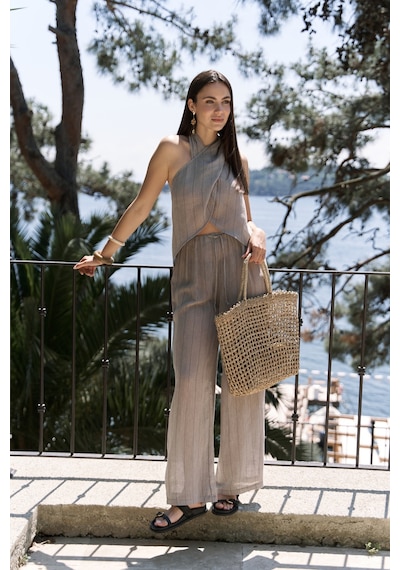 Mai Collection Mai Studios Co. Cadhas Boyundan Bağlamalı Vizon Crop Pantolon Takım Vizon Mai Collection Mai Studios Co. Cadhas Boyundan Bağlamalı Vizon Crop Pantolon Takım Vizon