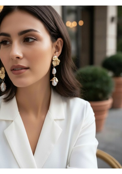 Zr Model Çiçek Detaylı İncili Küpe Altın