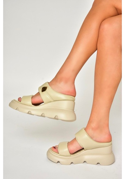 Fox Shoes U312254509 Bej Kalın Tabanlı Kadın Terlik Bej-suni Deri Bej