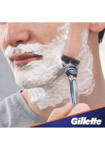 Gillette Fusion5 Tıraş Makinesi + Tıraş Jeli 200 ML