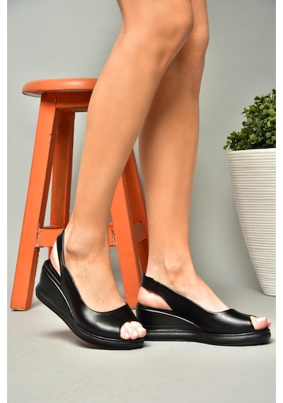 Fox Shoes S674307009 Siyah Kadın Sandalet Siyah