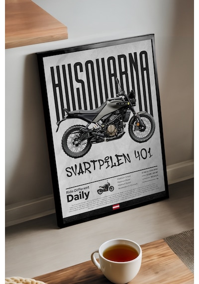 Husqvarna Svartpilen 401 Siyah Ahşap Çerçeveli Poster, Dekoratif Motosiklet Duvar Tablosu