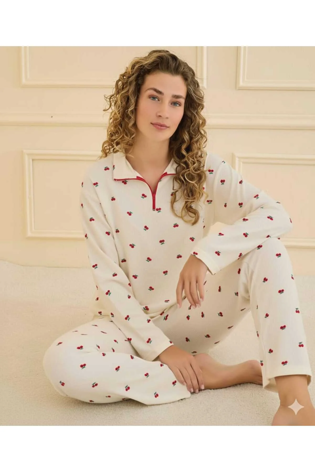 Mihra Kiraz Desen Li Pijama Takımı ekru