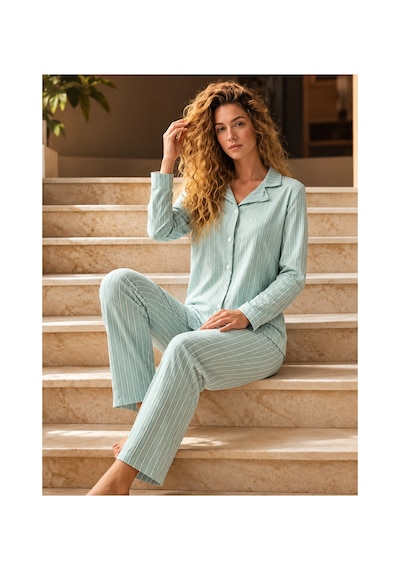 Genel Markalar Kadın Ultra Soft Şardonlu Çizgili Pijama Takımı Uzun Kollu, Düğmeli Milan Model Açık Yeşil Ve Beyaz Çizgili Açık Yeşil Ve Beyaz Çizgili Genel Markalar Kadın Ultra Soft Şardonlu Çizgili Pijama Takımı Uzun Kollu, Düğmeli Milan Model Açık Yeşil Ve Beyaz Çizgili Açık Yeşil Ve Beyaz Çizgili