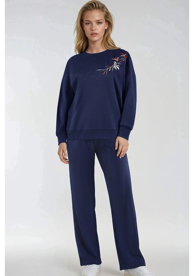 Hiccup Nakışlı Bisiklet Yaka Sweatshirt Ve Düz Paça Pantolon İkili Takım Bersan Collection Lacivert Hiccup Nakışlı Bisiklet Yaka Sweatshirt Ve Düz Paça Pantolon İkili Takım Bersan Collection Lacivert