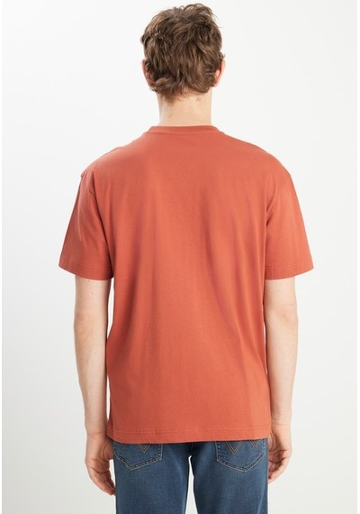 Relaxed Fit Small Logo Erkek T-shirt Wrangler Kiremit