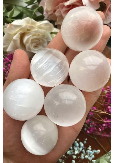 Küre Beyaz Selenit 4 Cm.