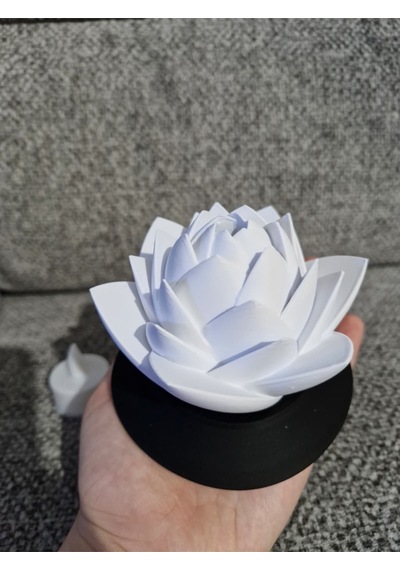 Zarif Lotus Çiçeği Tealight Mumluk - Huzur Meditasyon Odaklı Dekoratif Işık Çok Renkli