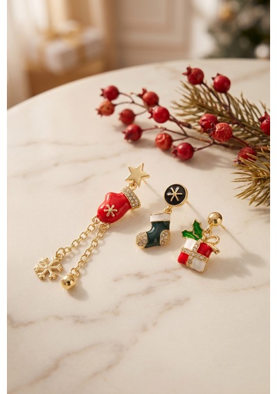 Gold Noel Baba Şapkalı Zirkon Taşlı Zincirli Yılbaşı Küpe Altın