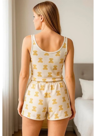 E-bulurum Kadın Beyaz Üstüne Ayıcık Desenli Askılı Şortlu Pijama Takımı